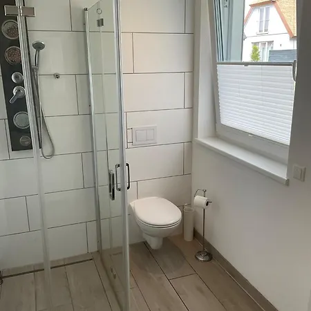 Hébergement de vacances Doppelferienhaus Ostseeperle Mit Sauna, Whirlpool - Abc342 *